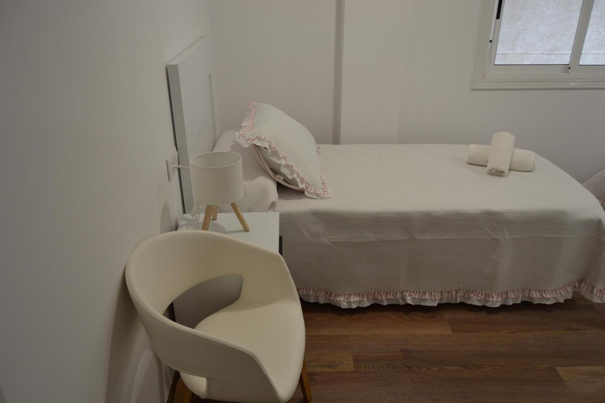 Greco 8 Hotel Sarria Bagian luar foto